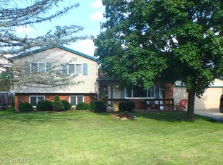 218 Decca Dr, White Lake, MI