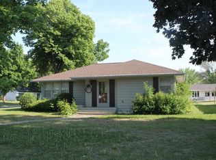 824 State St W, Cannon Falls, MN 55009