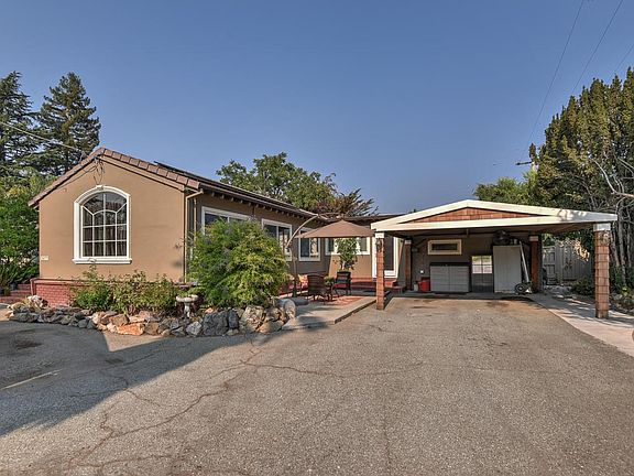 3rd image of 1677 Zinnia Ln