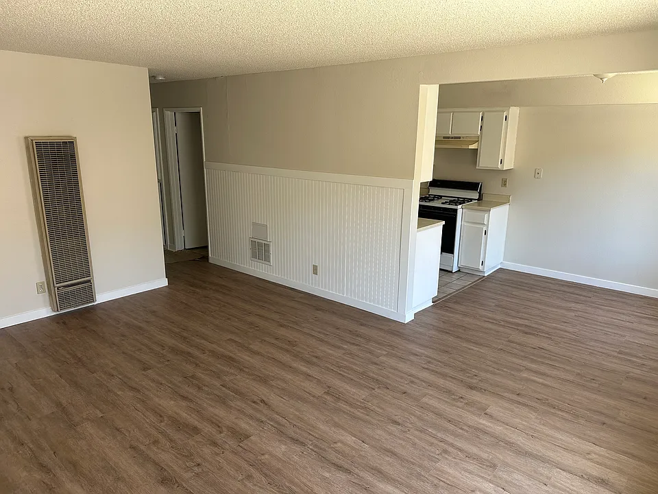 6118 Aldama St #3
