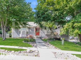 1135 Meadowlark Ln, Liberty, MO 64068