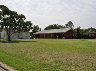 1905 10th St, Hempstead, TX 77445