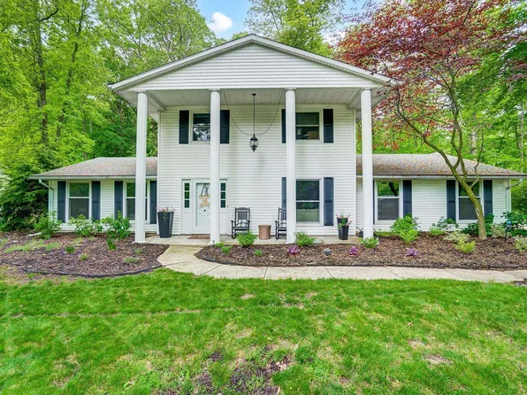10541 Wheelock Rd, Fort Wayne, IN 46835