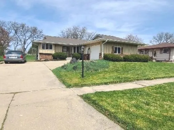 201 W Roosevelt St, Harvard, IL 60033