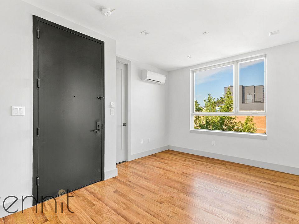 1st image of 239 Tompkins Ave #2B