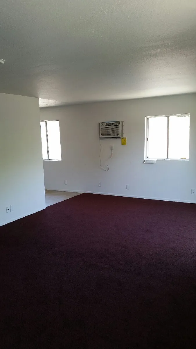Building Photo - 15540 Rayen St #6