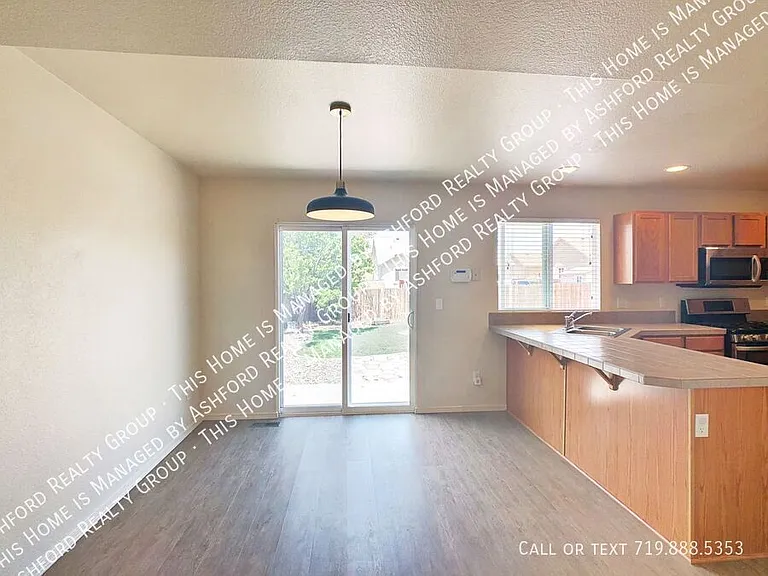 3314 Castellon Dr — Photo 10