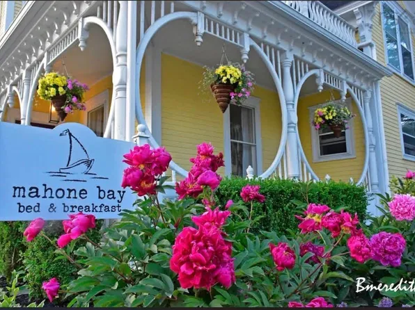 558 Main St, Mahone Bay, NS B0J 2E0