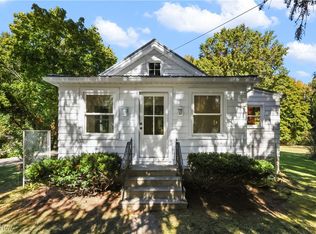 41 Hazel Dr, Northfield, OH 44067