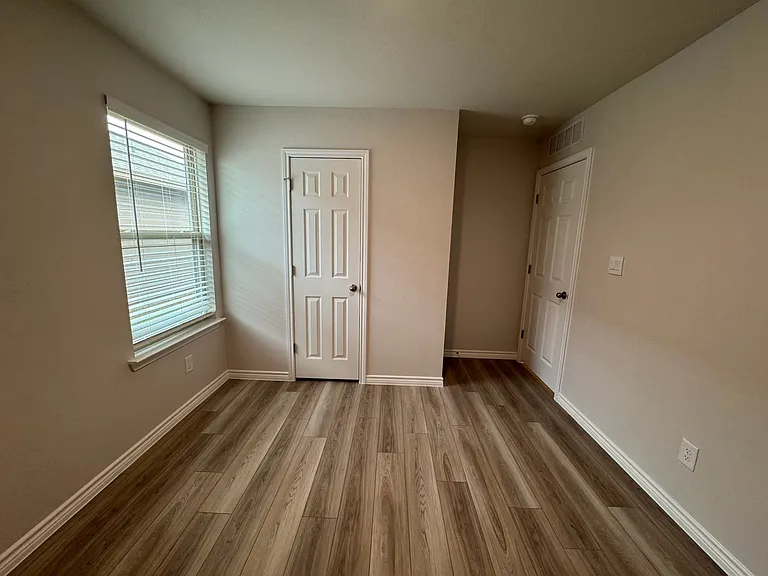 1645 Pleasant Dr — Photo 23