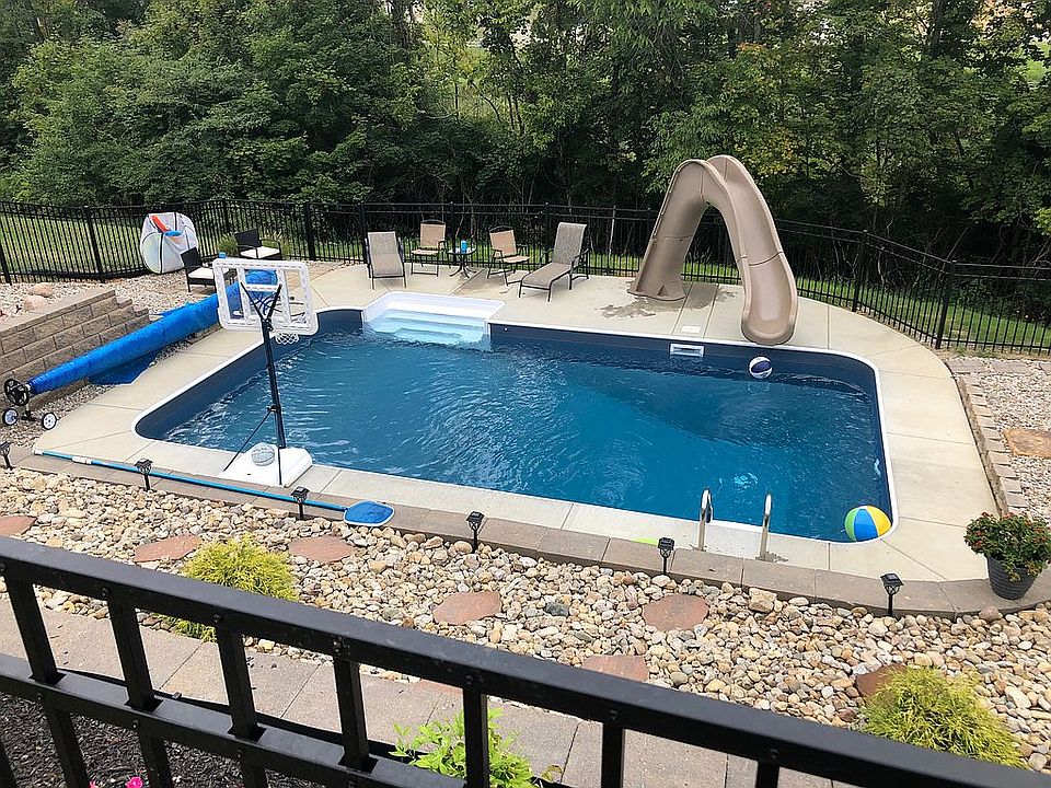 2nd image of 3062 Silverbell Way