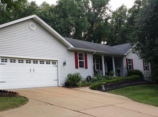 147 Crescent Rd, Valley Park, MO 63088