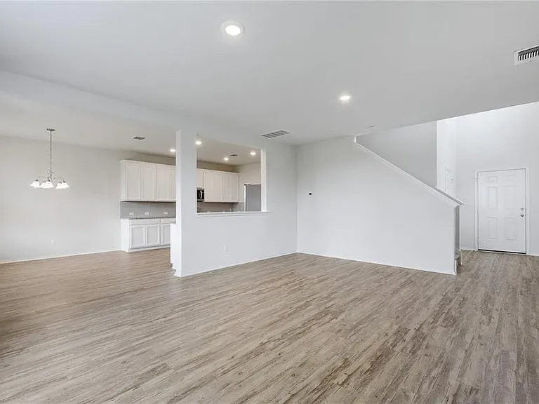 121 Nettletree Dr — Photo 14