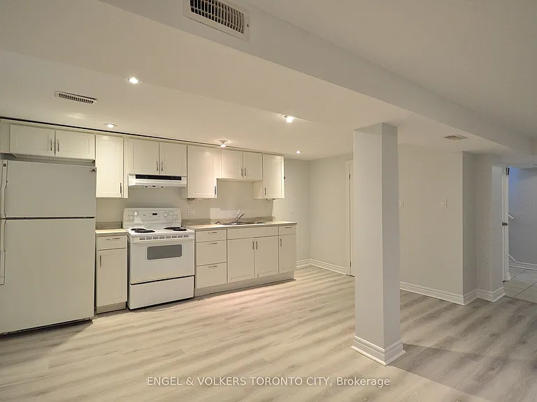 190 Cherrywood Dr #BASEMENT — Photo 1