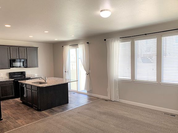 3rd image of 14282 S Autumn Path Ln