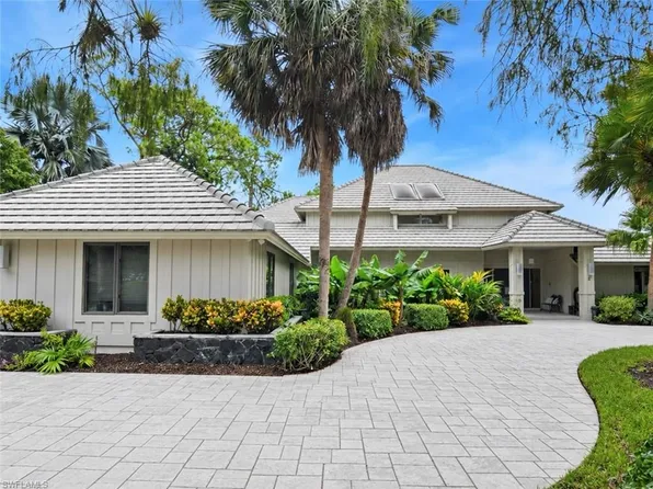 8 Stonehedge PT, NAPLES, FL 34105