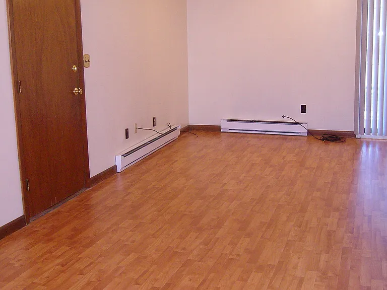 155 Pleasant St #B11 — Photo 8