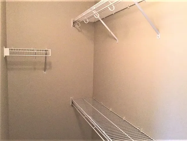 122 Spring Lakes Dr — Photo 10