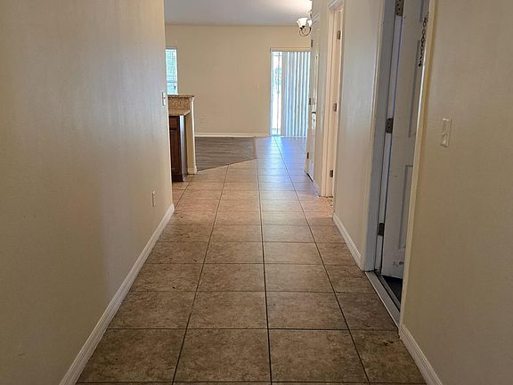3rd image of 1489 Springleaf Dr