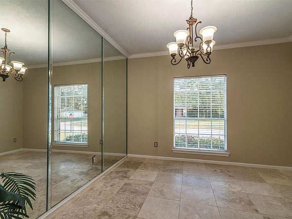 5th image of 2501 Pinebrook Ln