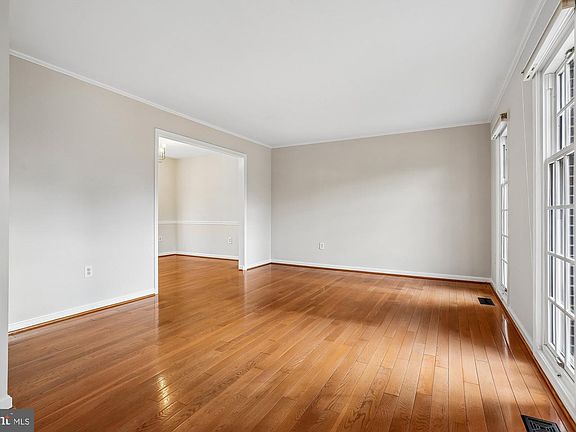 5th image of 17 Quince Mill Ct