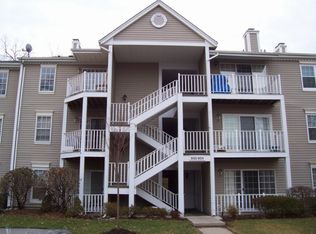 902 Tuliptree Ct, Mahwah, NJ 07430