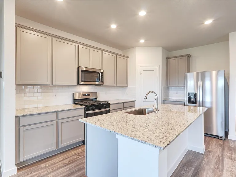 3918 Windy Whisper Dr — Photo 7
