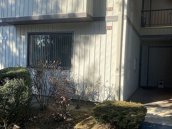 2nd image of 125B Columbia Ct