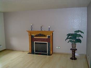 3rd image of 131 Fairmont Ln