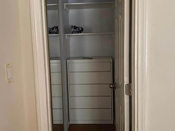 5th image of 912 Amapola Ave APT 1/2