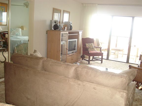 Besides what is shown here, there is a wet bar.