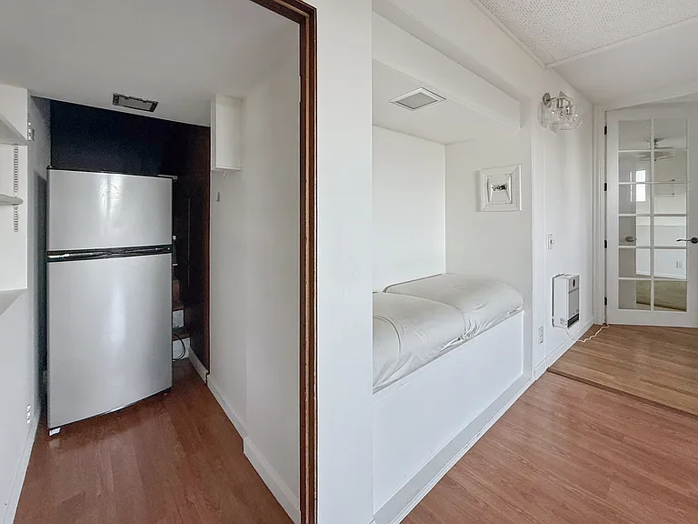 550 Sausalito Blvd #C — Photo 9