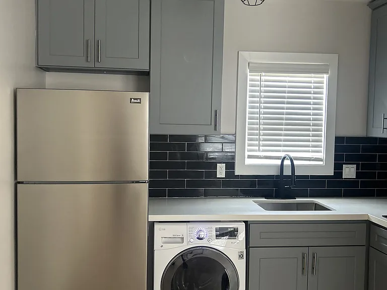 1060 N Avenue 50 — Photo 1