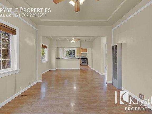 4th image of 221 12th St