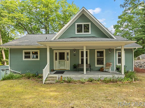 3rd image of 8583 N Homestead Cir
