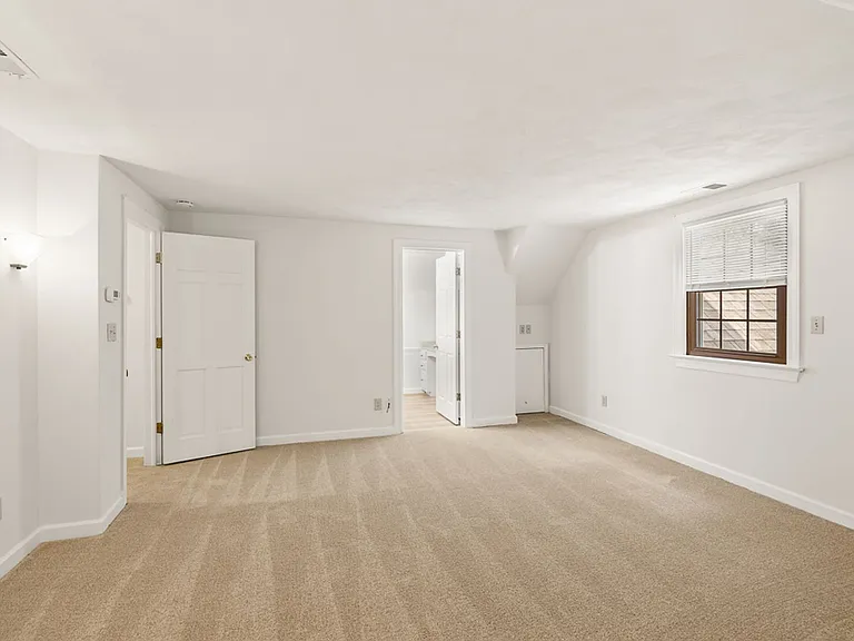512 Bonsack Ct — Photo 30