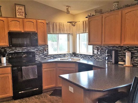 3rd image of 5515 Paddington Ln