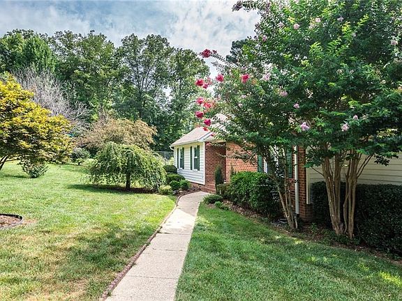 4th image of 705 Redington Ct