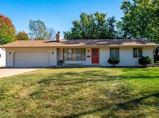 132 8th Ave NE, Osseo, MN 55369