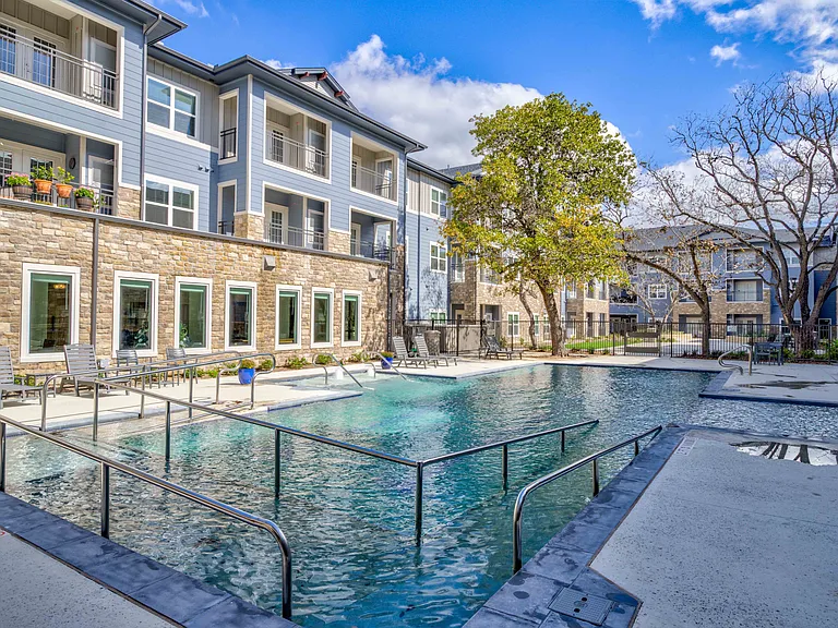 Boerne LIVIN — Photo 23