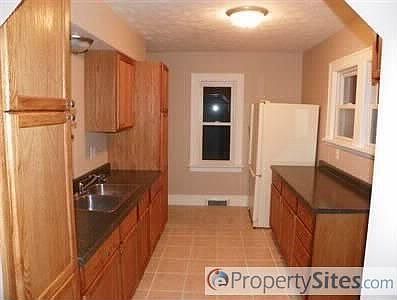 5th image of 839 Coventry Dr NW