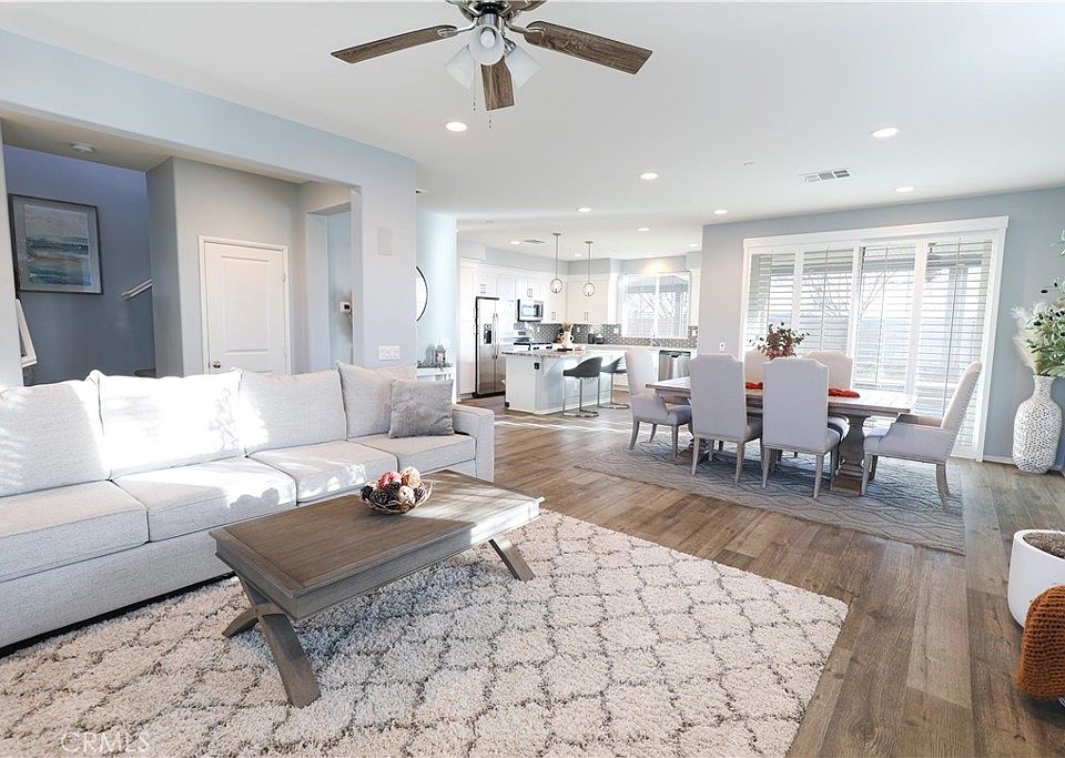 1st image of 28715 Blossom Way