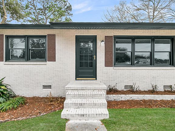2nd image of 1017 San Juan Ave