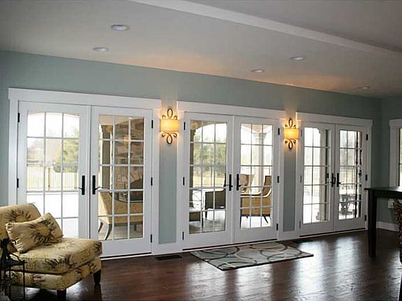 3rd image of 5922 Claybrook Dr