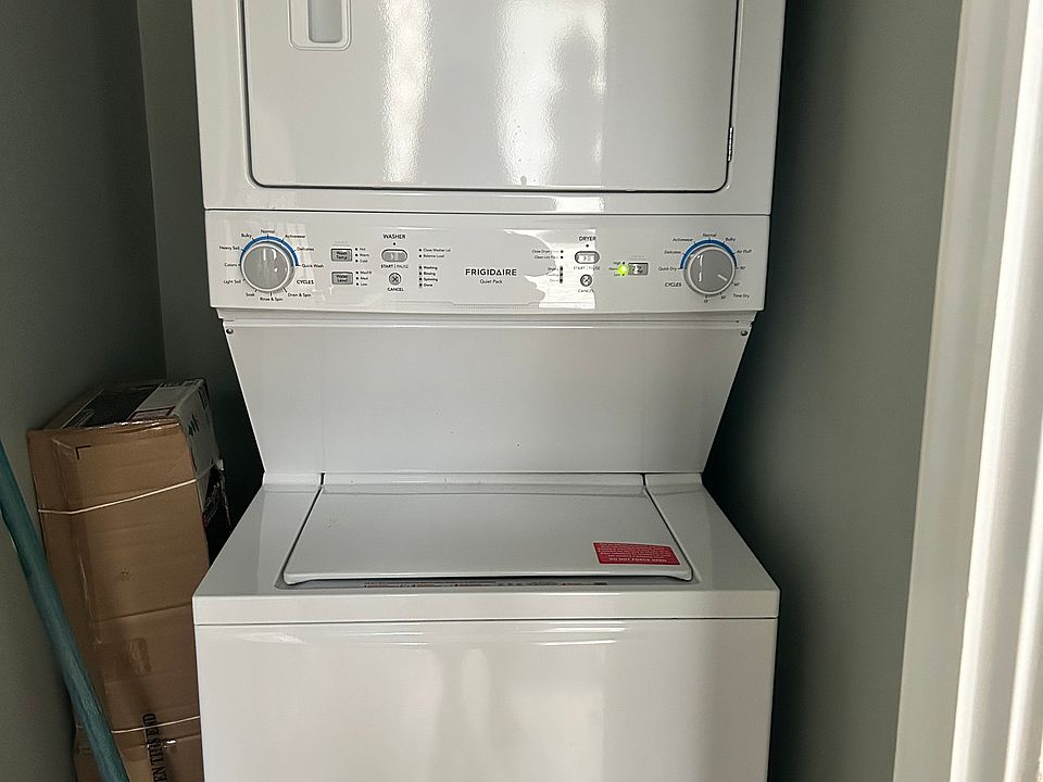 In unit Washer/Dryer