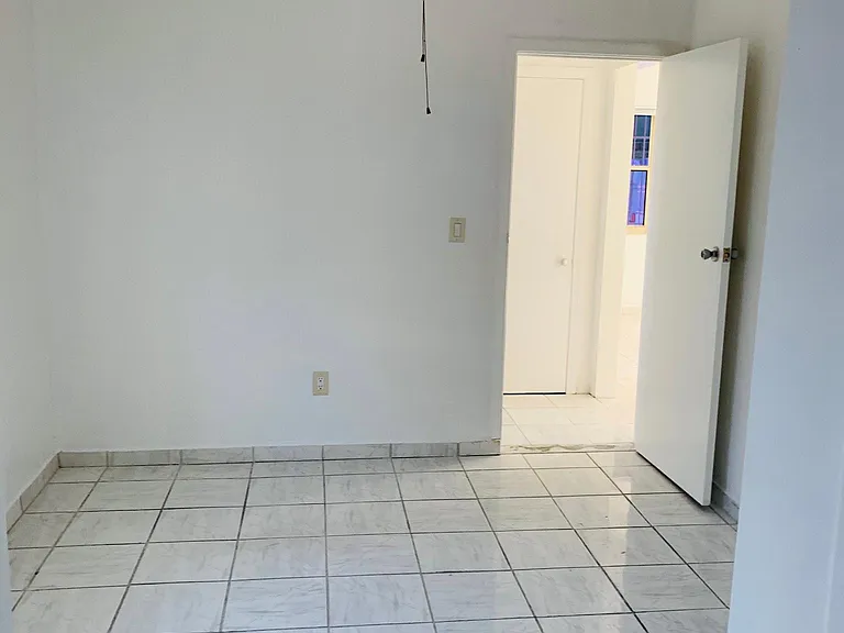 NW 60th Ave — Photo 5