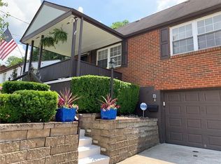 208 Sherrie Dr, Pittsburgh, PA 15239