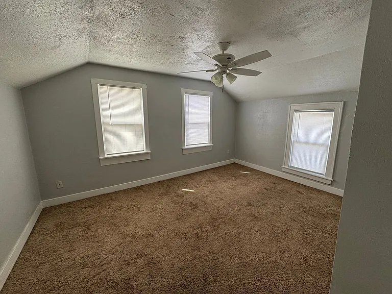 1511 Ripley St — Photo 11