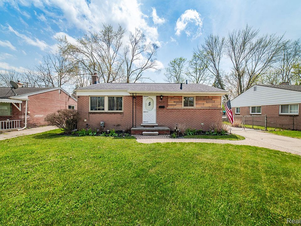1st image of 30537 Steinhauer St