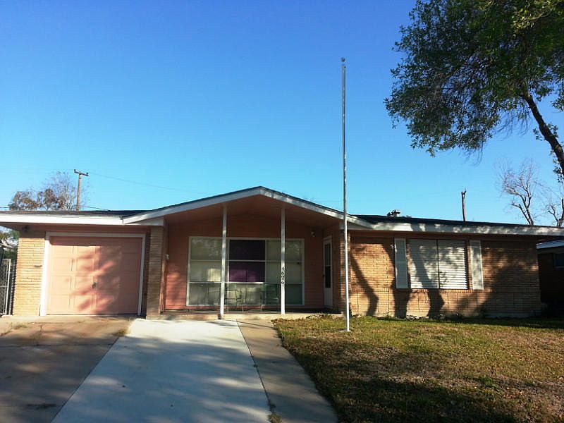 1st image of 4626 Calvin Dr